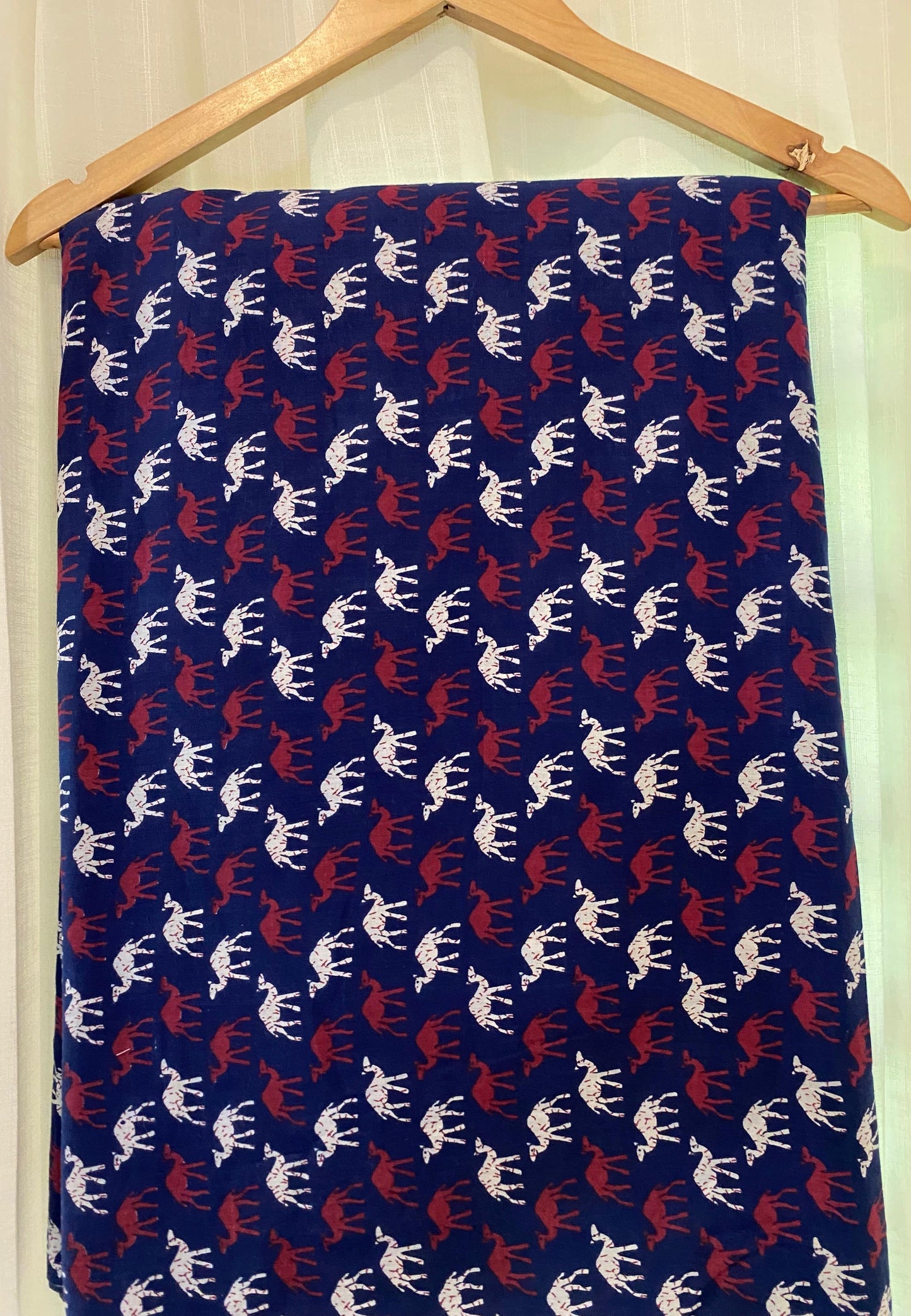 DS51 Simple Vneck with pleates Camel Print fabric