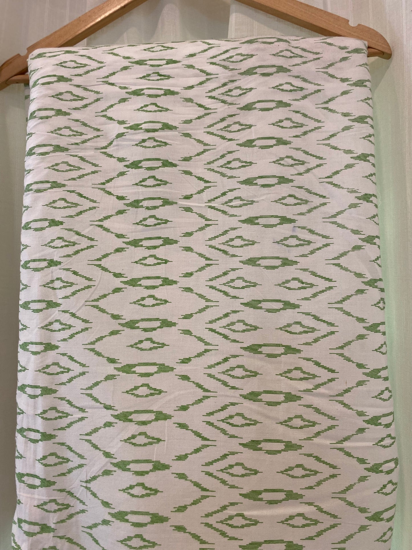 FBR030 White&GreenDesign-Cotton Fabric