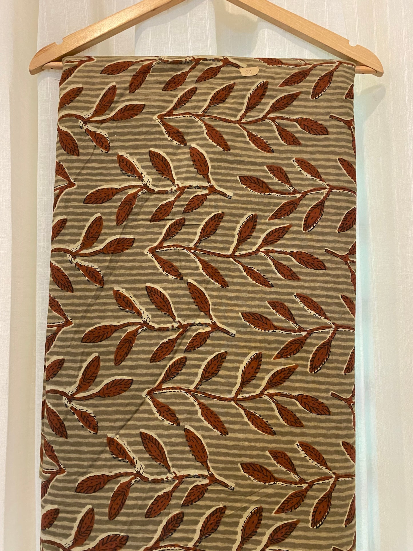 FBR033 Leaf Print-Cotton Fabric