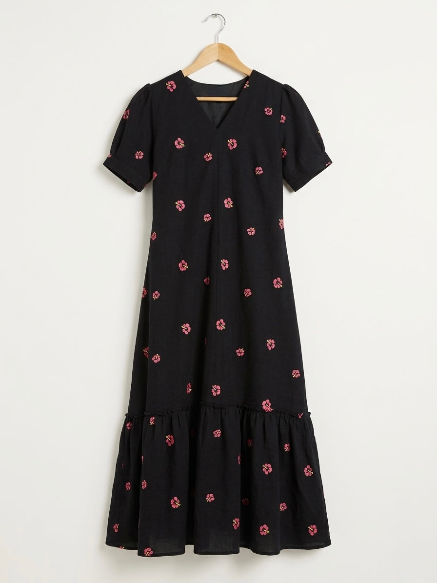 DS137 Flower print black double gauze muslin V-Neck -black with bottom flairs