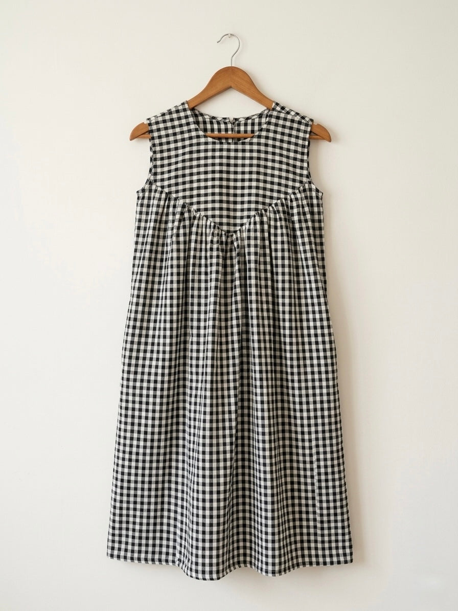 DS152 Round neck Black n white inverted alia cut dress