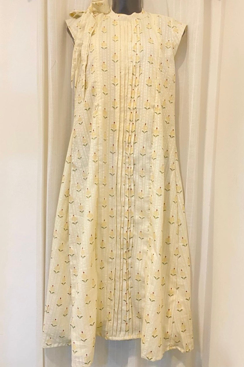 DS83 Hakoba design fabric cotton dress with centre pintucks and bow