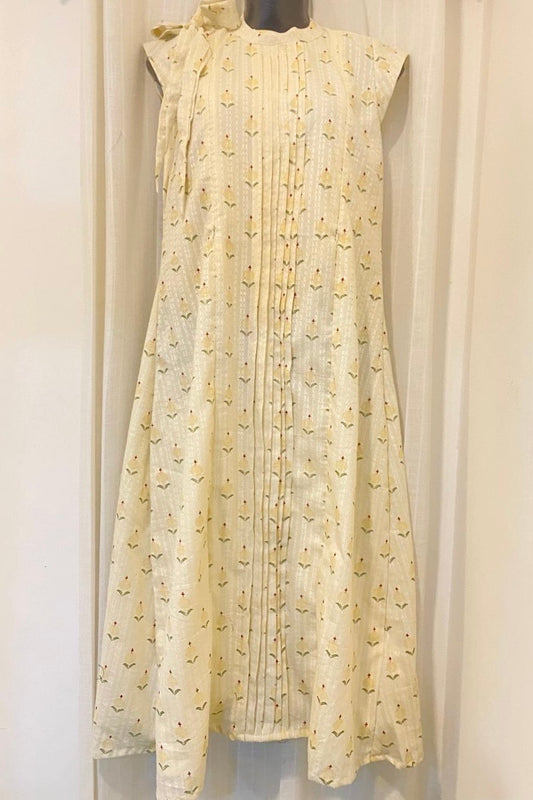 DS83 Hakoba design fabric cotton dress with centre pintucks and bow