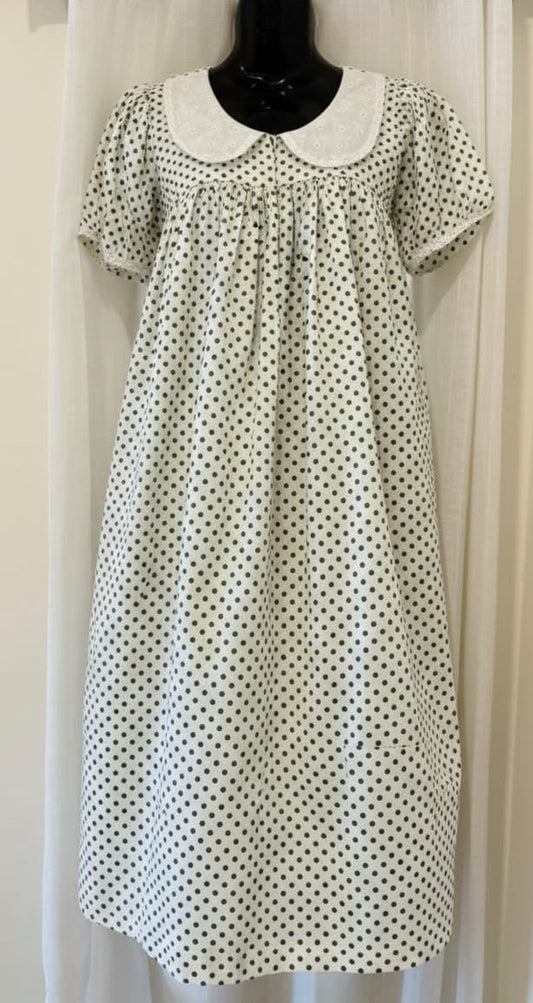 DS49 Peter pan Polka dot design Dress