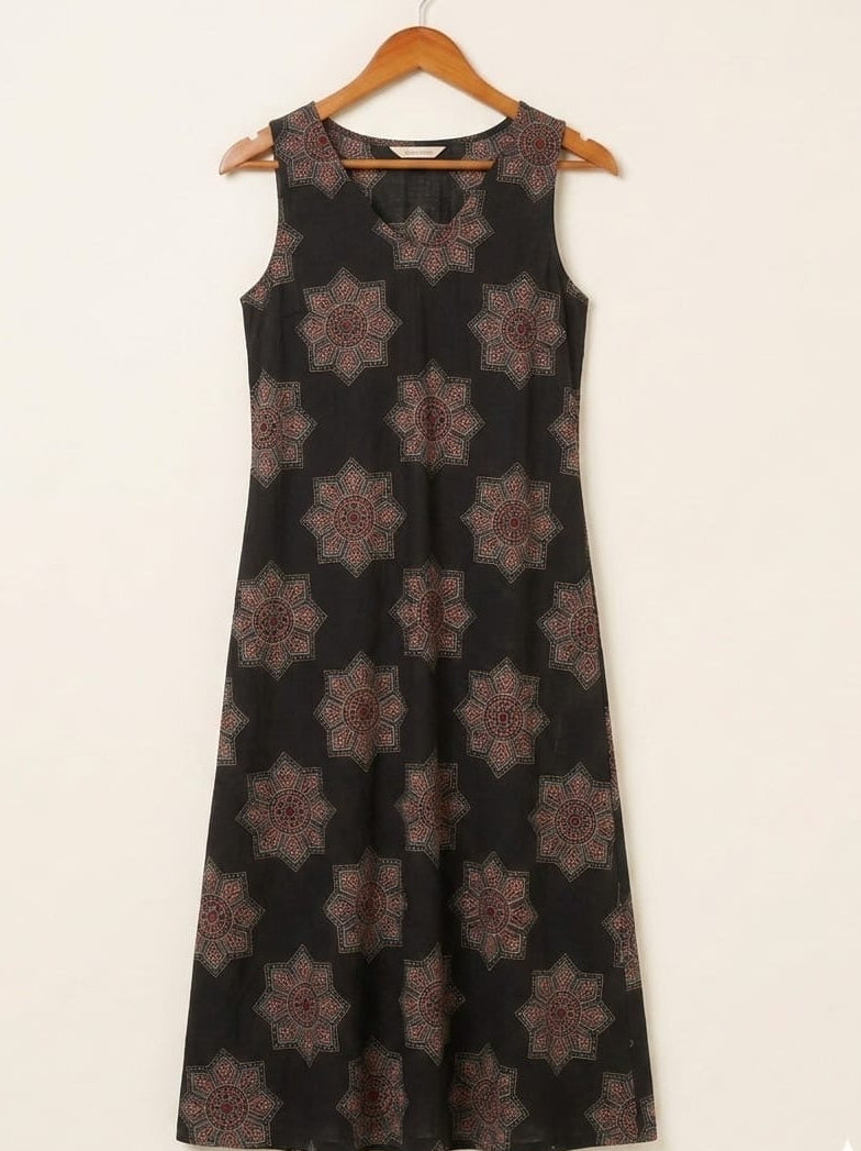 DS170 geometric print -simple v-neck dress