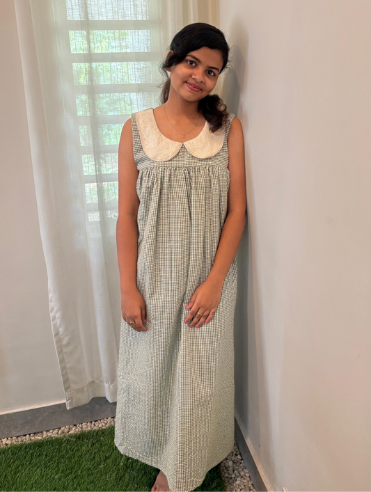 DS04 Premium Green gingham Check Dress with Peter Pan collar