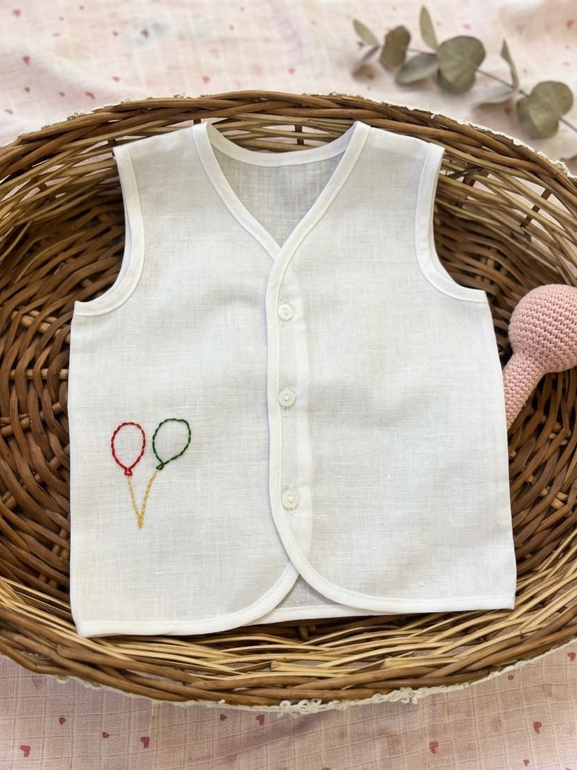 Newborn Jablas with front open buttons and embroidery highlights (Pack of 5)