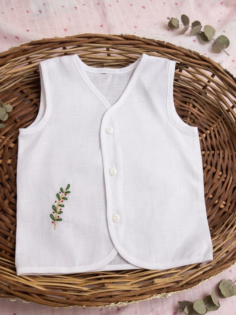Newborn Jablas with front open buttons and embroidery highlights (Pack of 5)